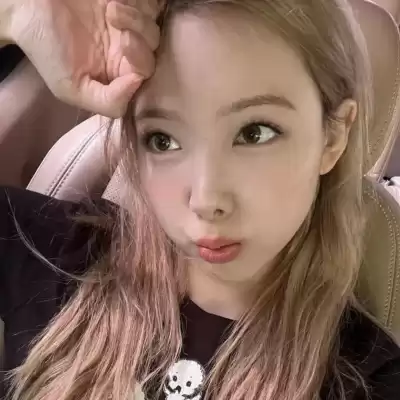 闻皎月